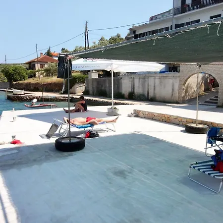 Affittacamere Twin Luka 8132e 3*