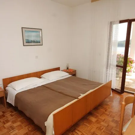 Twin Luka 8132e Casa de hóspedes