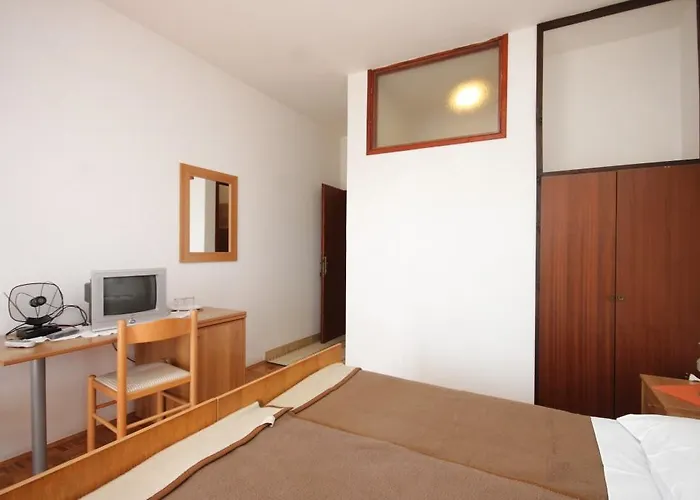 Twin Luka 8132e Vendégház